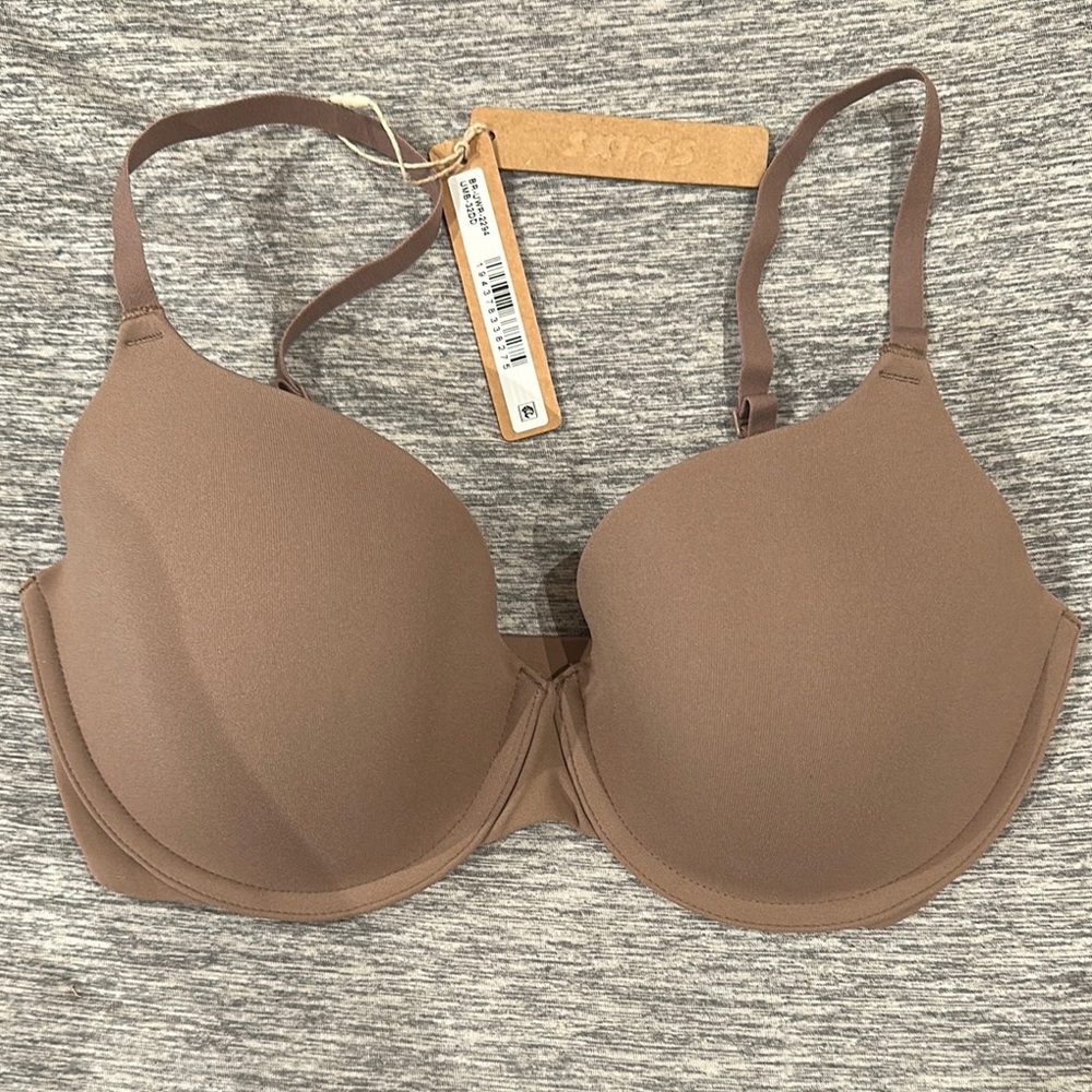 Skims 32dd fits everybody tshirt bra